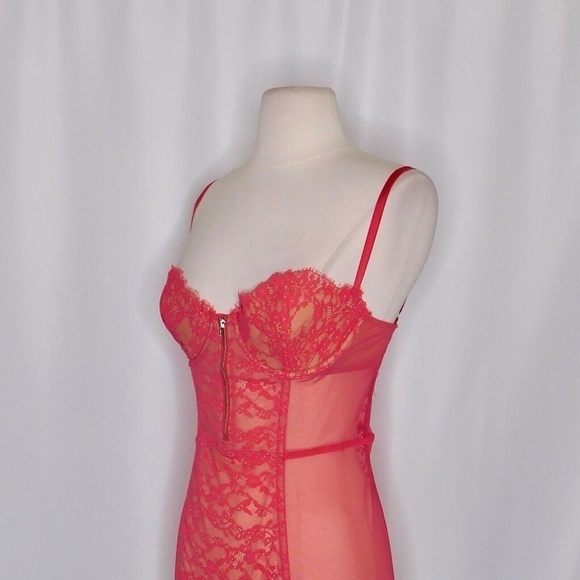 VICTORIA’S SECRET Barbie Hot Pink Lace Corset Bustier Garter Lingerie 34C - Picture 6 of 11